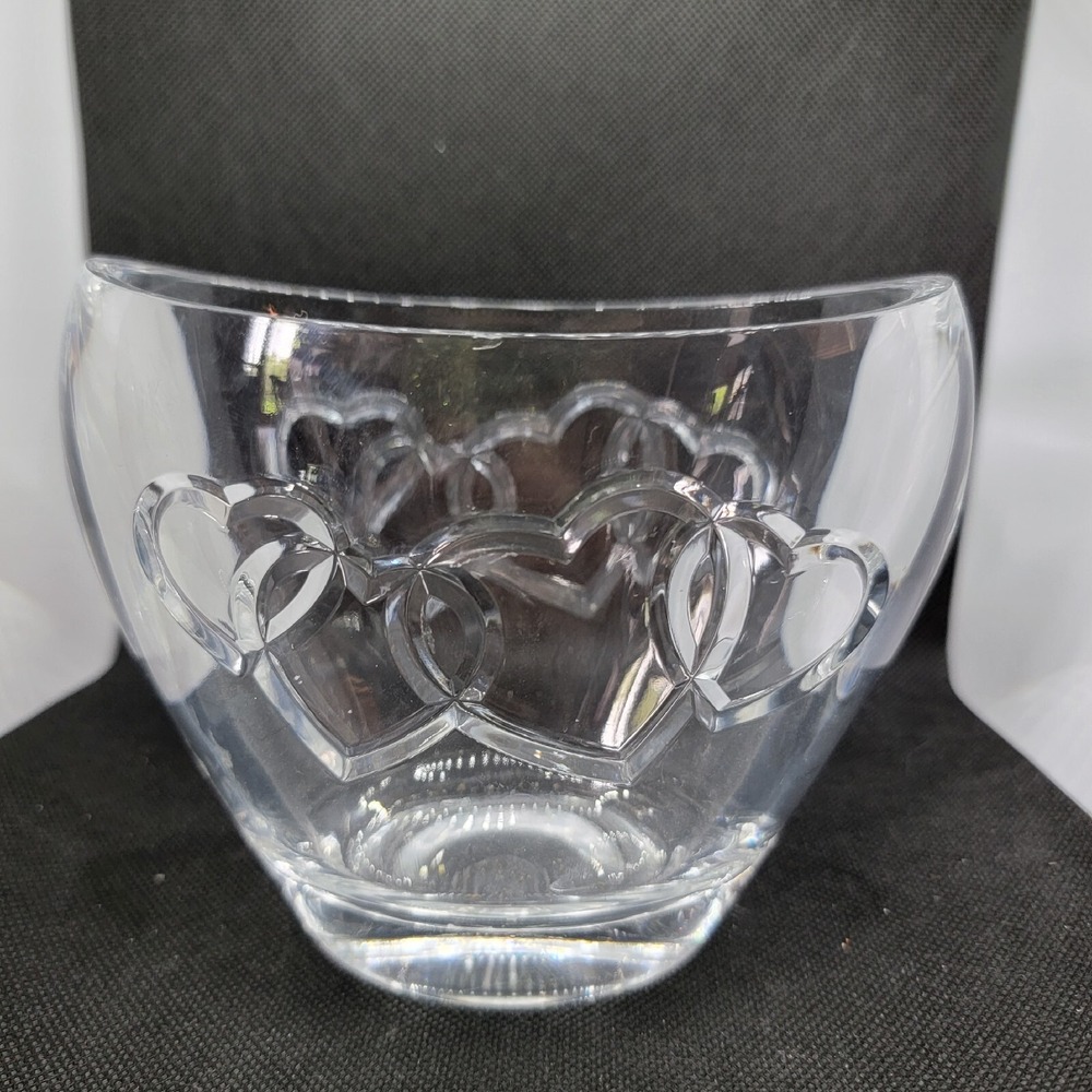 24% Lead Crystal Oval Vase w/ Entwined Hearts ~ Made in France for Teleflora